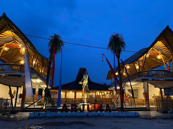 where to party in nusa penida