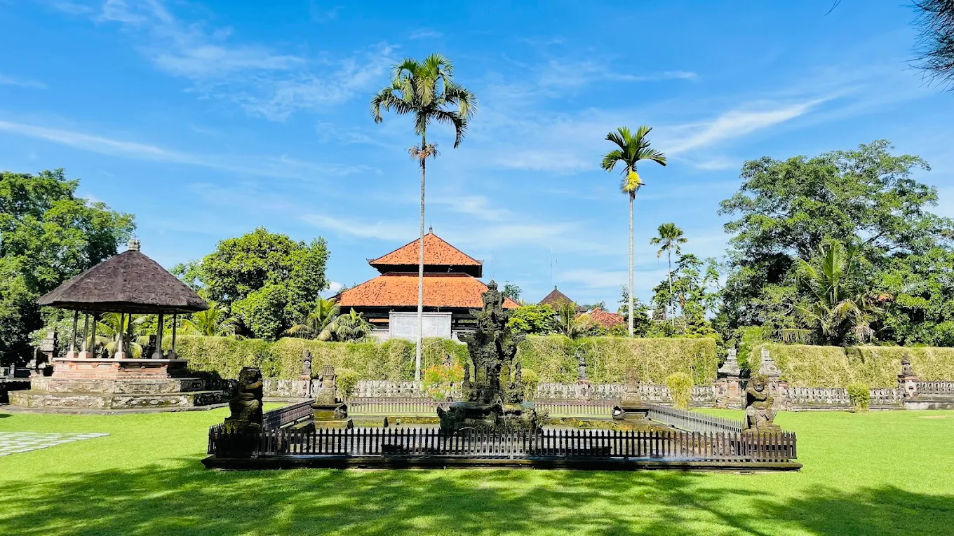 taman ayun royal family tample