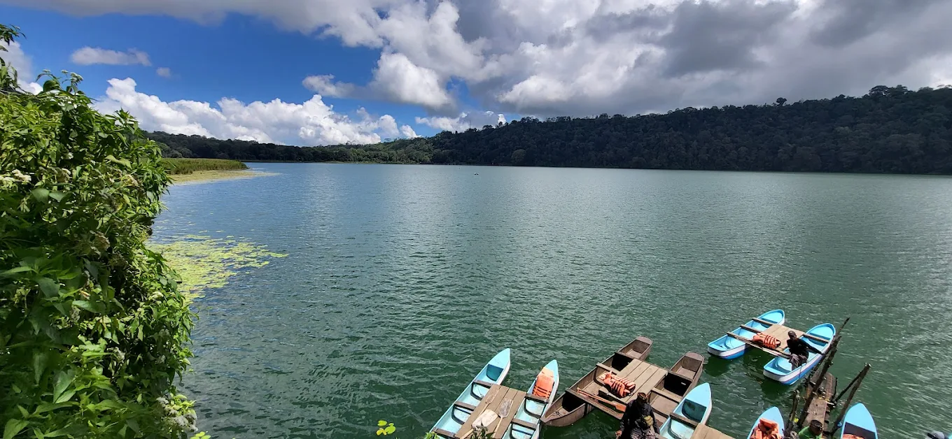tamblingan jungle track and lake canoe expedition​