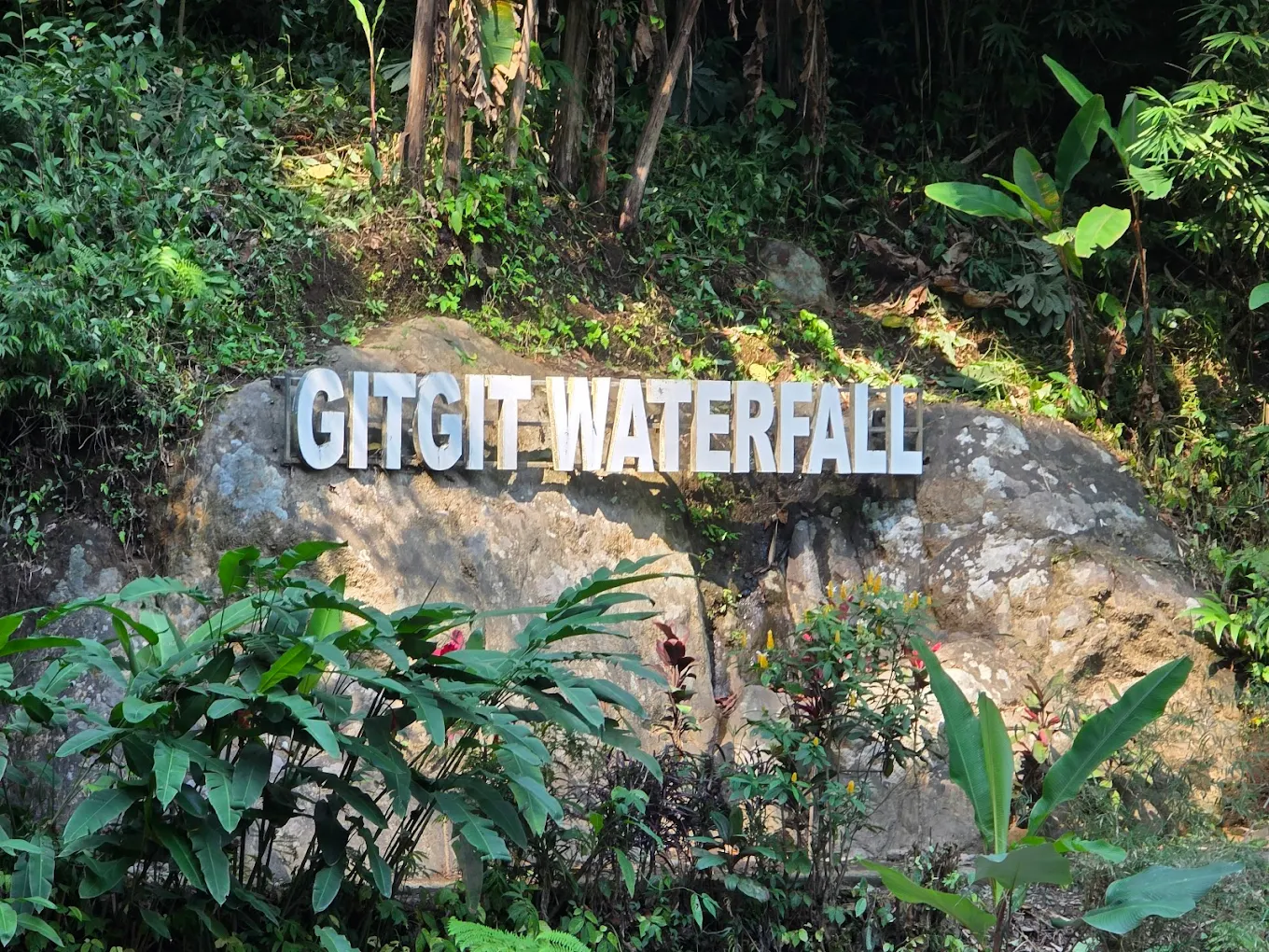 waterfall gitgit