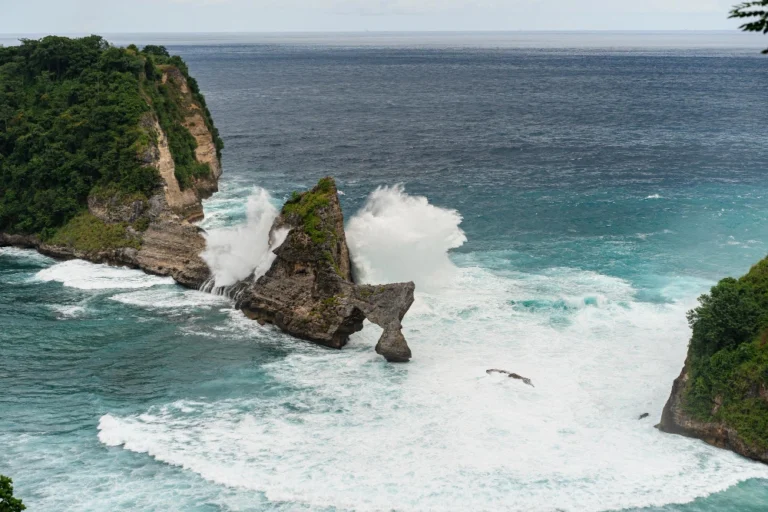 Nusa Penida Tour Package – Explore West and East Nusa Penida in One Day